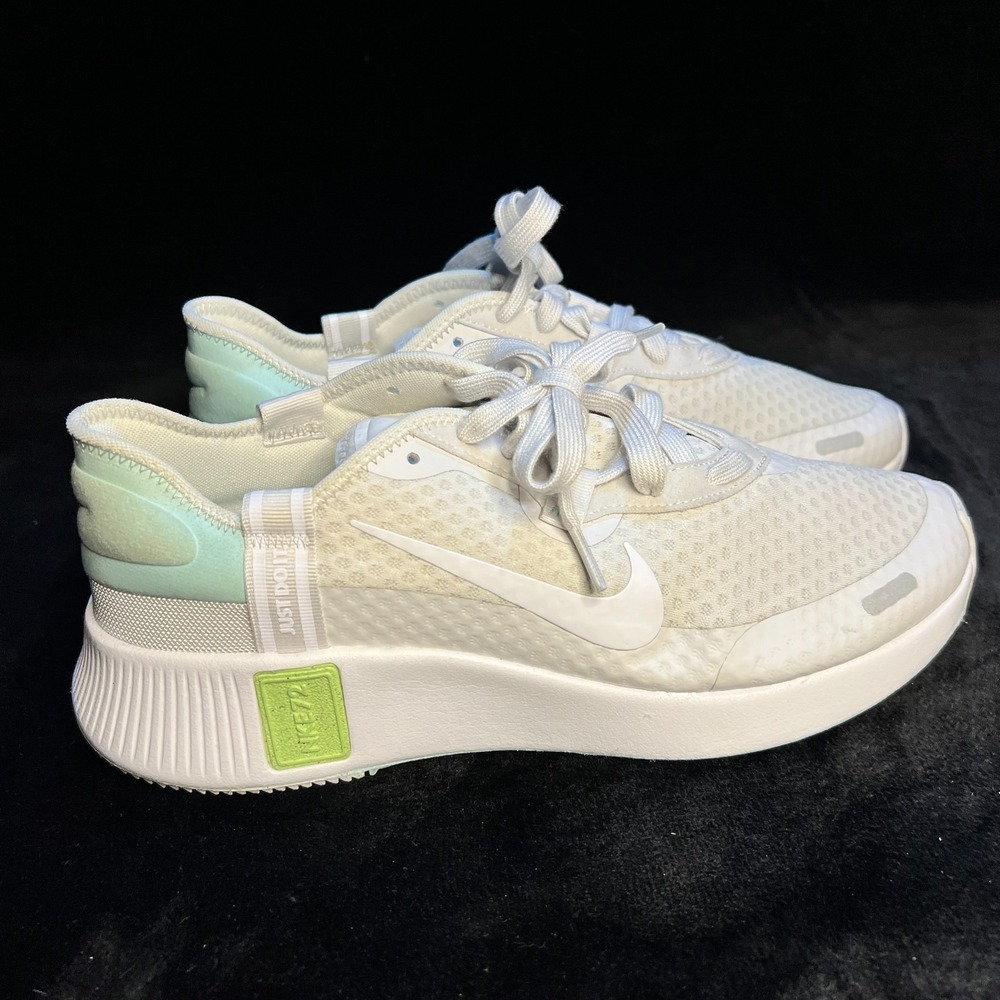 Nike Reposto CZ5630-013 Womens 10 Running Shoes Platinum‎ Tint Light Dew Sneaker